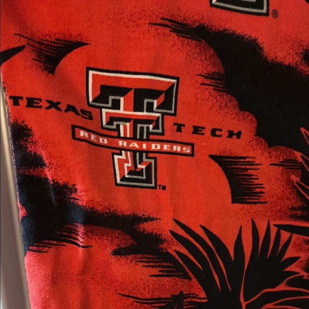 Texas Tech Red Raiders Hawaiian Shirt with Black Leaf Pattern - Picture 4 of 5